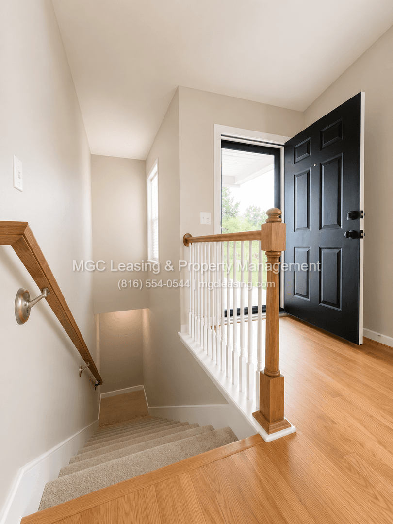 Kansas City Townhome: 8426 N Ava Ave