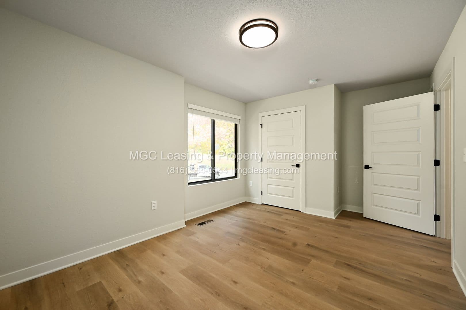 Raymore Apartment: 246-256 Persimmon Rd