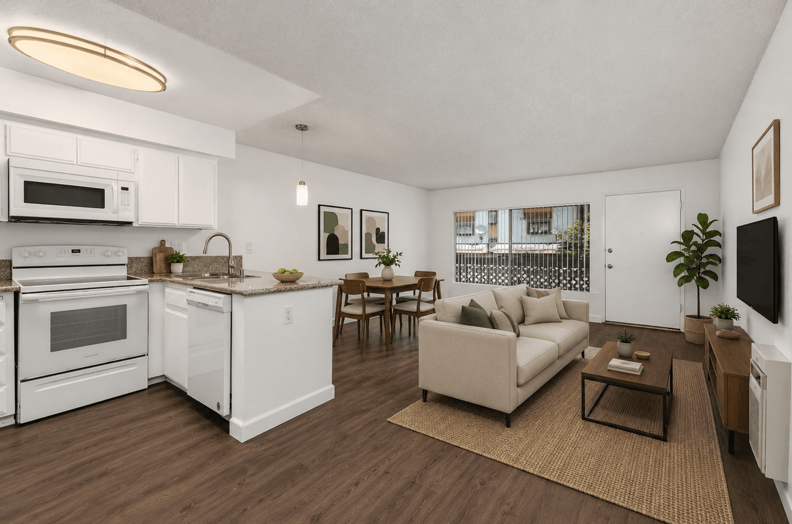 Midway City Apartment: 15421 Van Buren St.