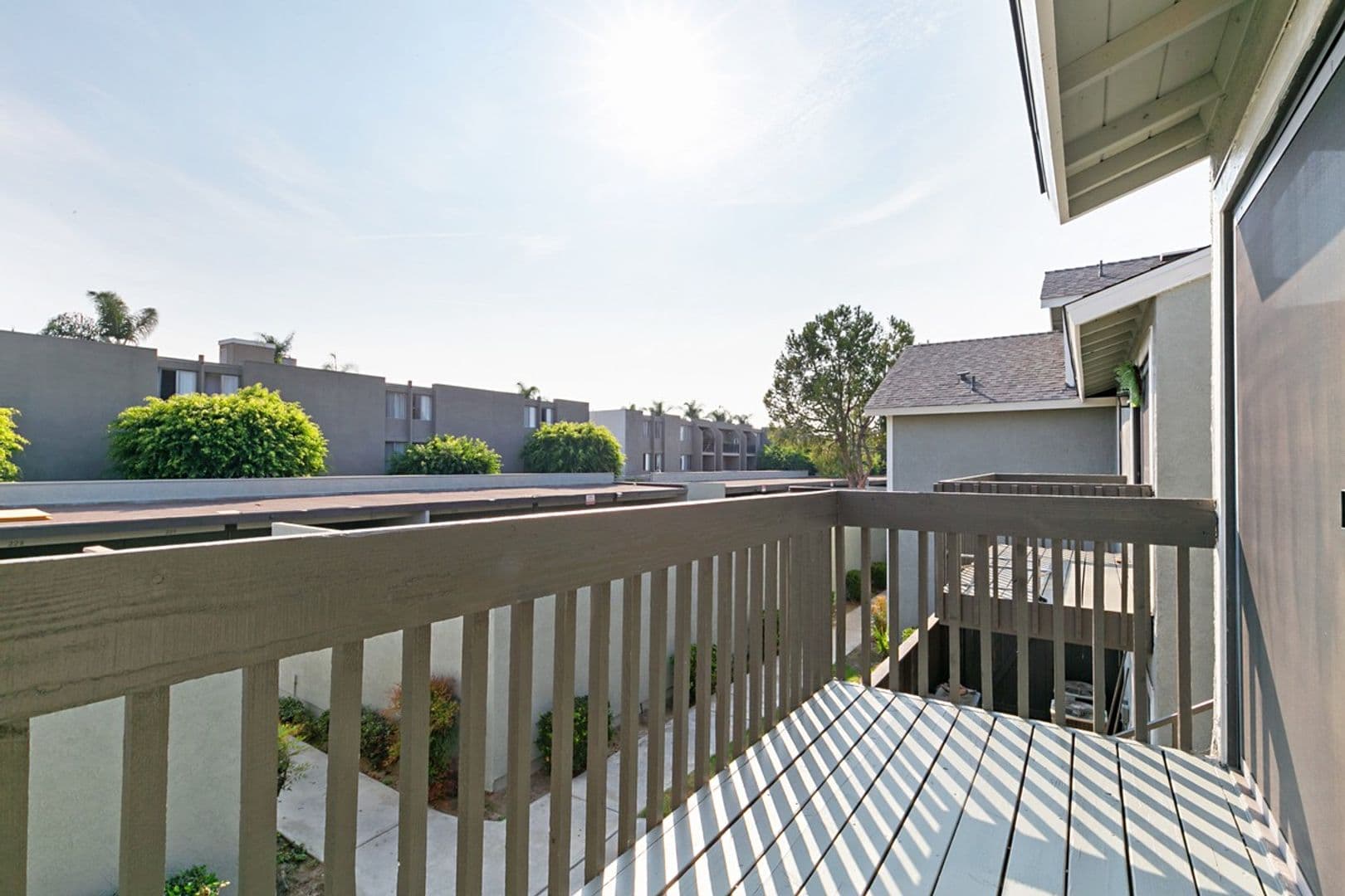 Anaheim Apartment: 2560 W. La Palma Avenue