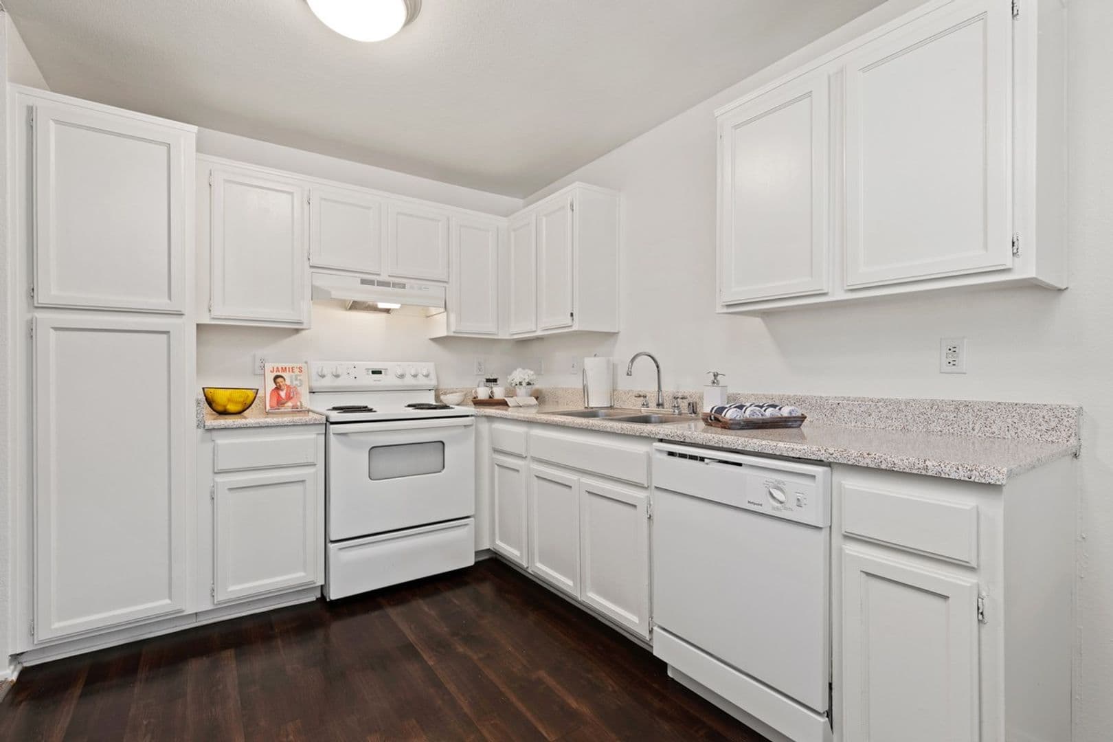 Corona Apartment: 125  N. Buena Vista Ave