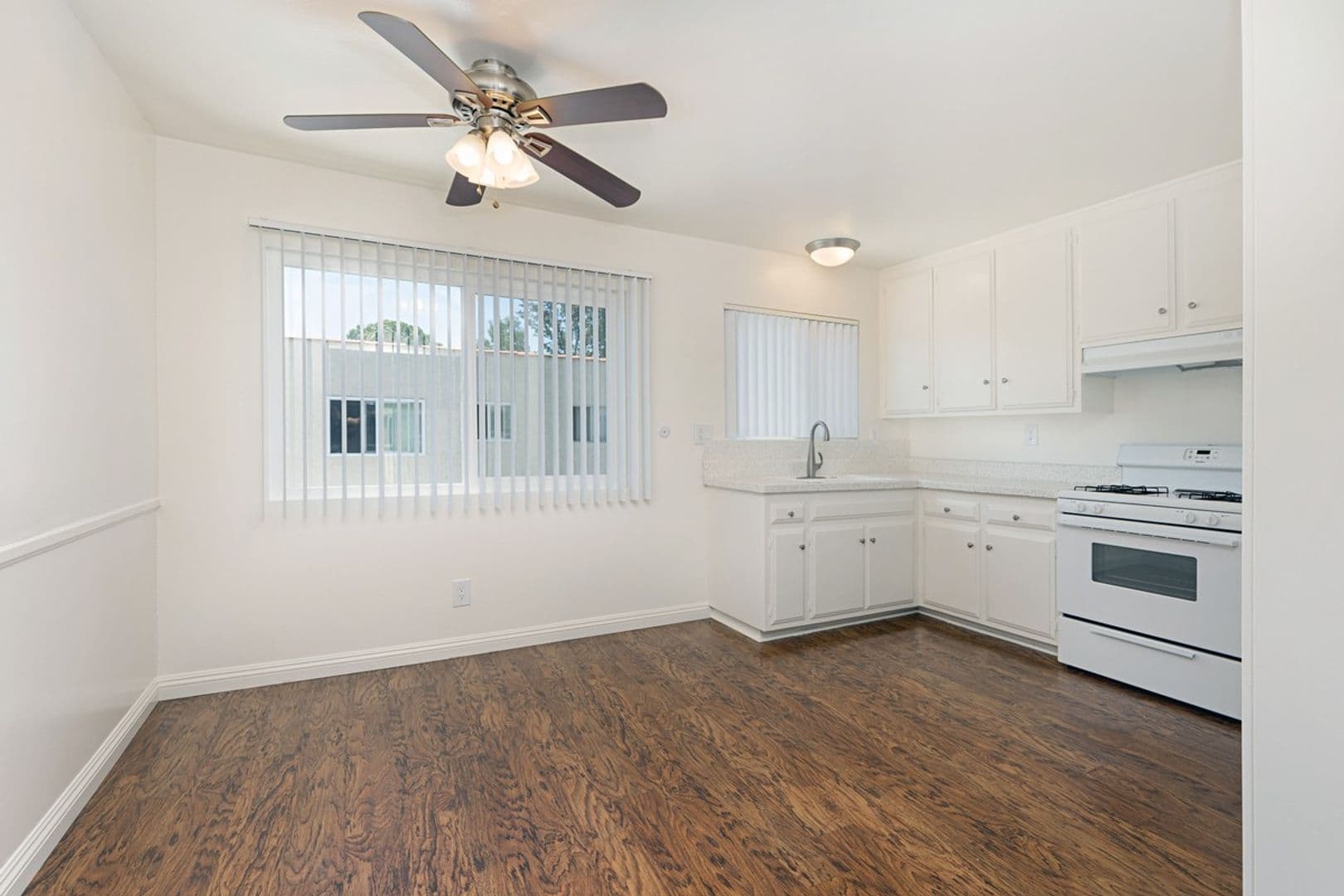 Tustin Apartment: 1731 Mitchell Avenue