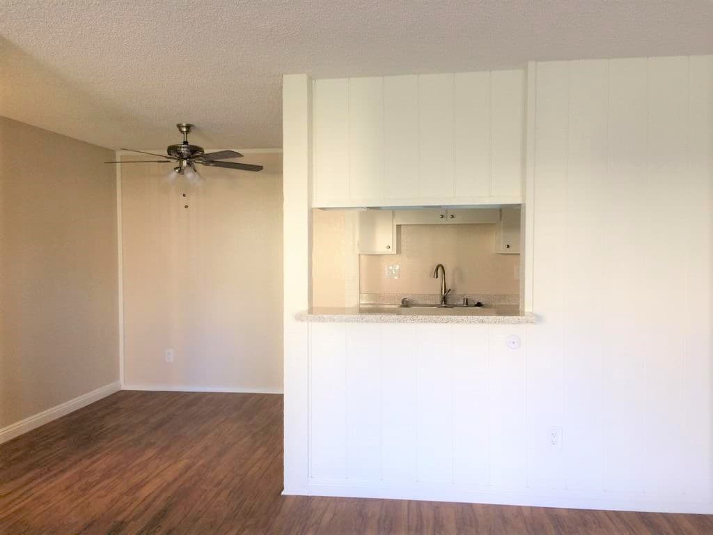 Tustin Apartment: 1731 Mitchell Avenue