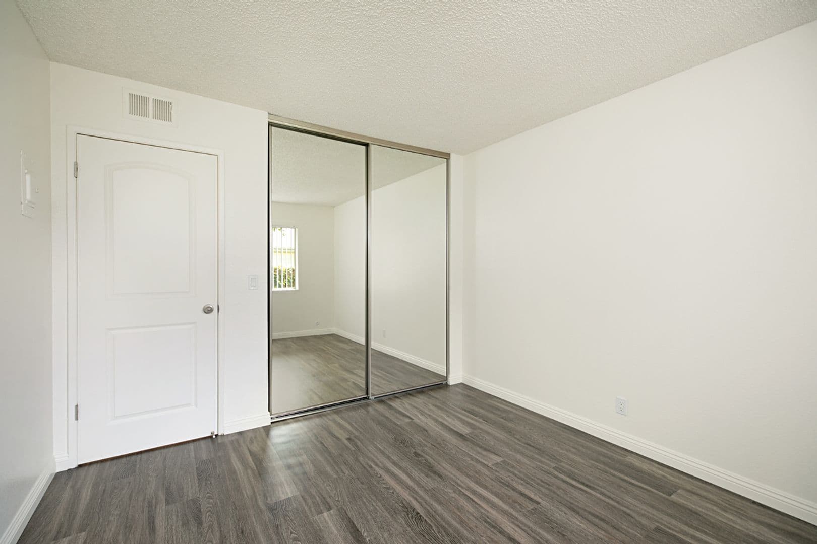 Costa Mesa Apartment: 2324 & 2332 Elden Avenue