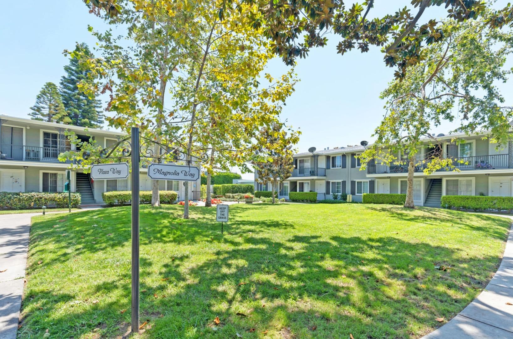 Tustin Apartment: 15610 Tustin Village Way