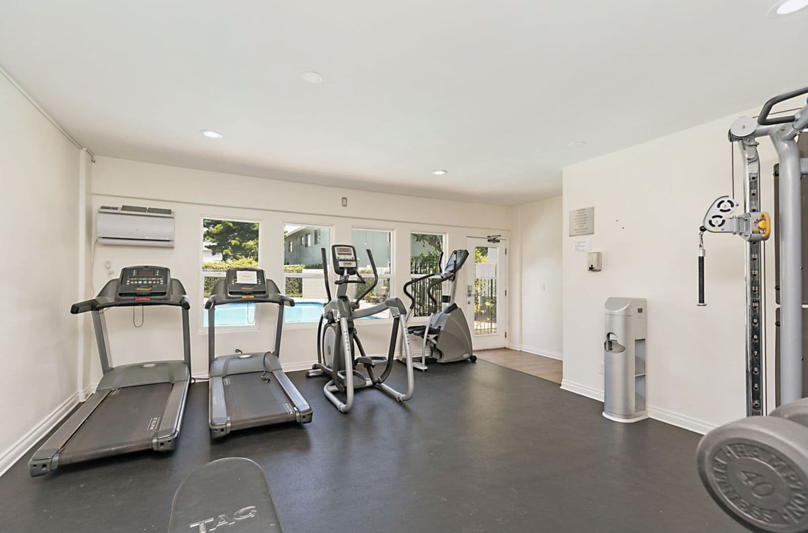Tustin Apartment: 15610 Tustin Village Way
