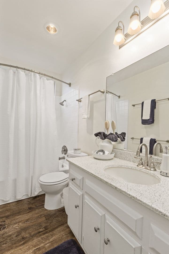 Tustin Apartment: 15610 Tustin Village Way