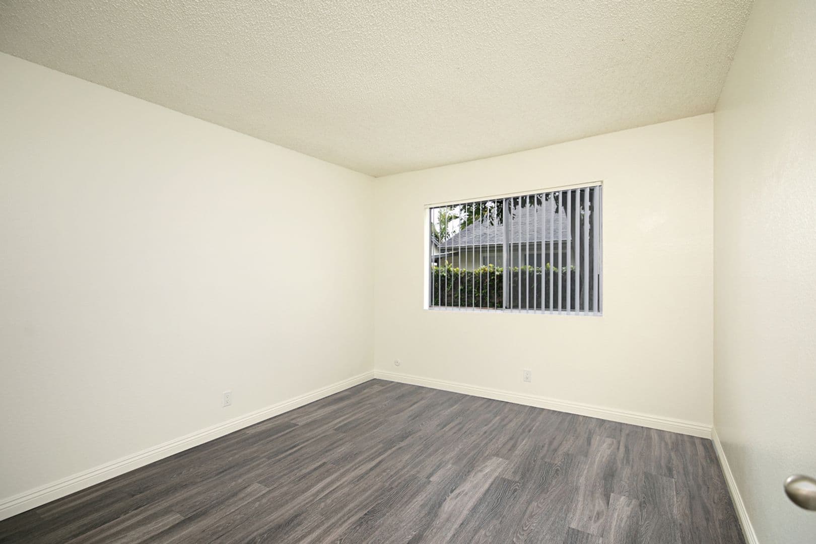 Costa Mesa Apartment: 2324 & 2332 Elden Avenue