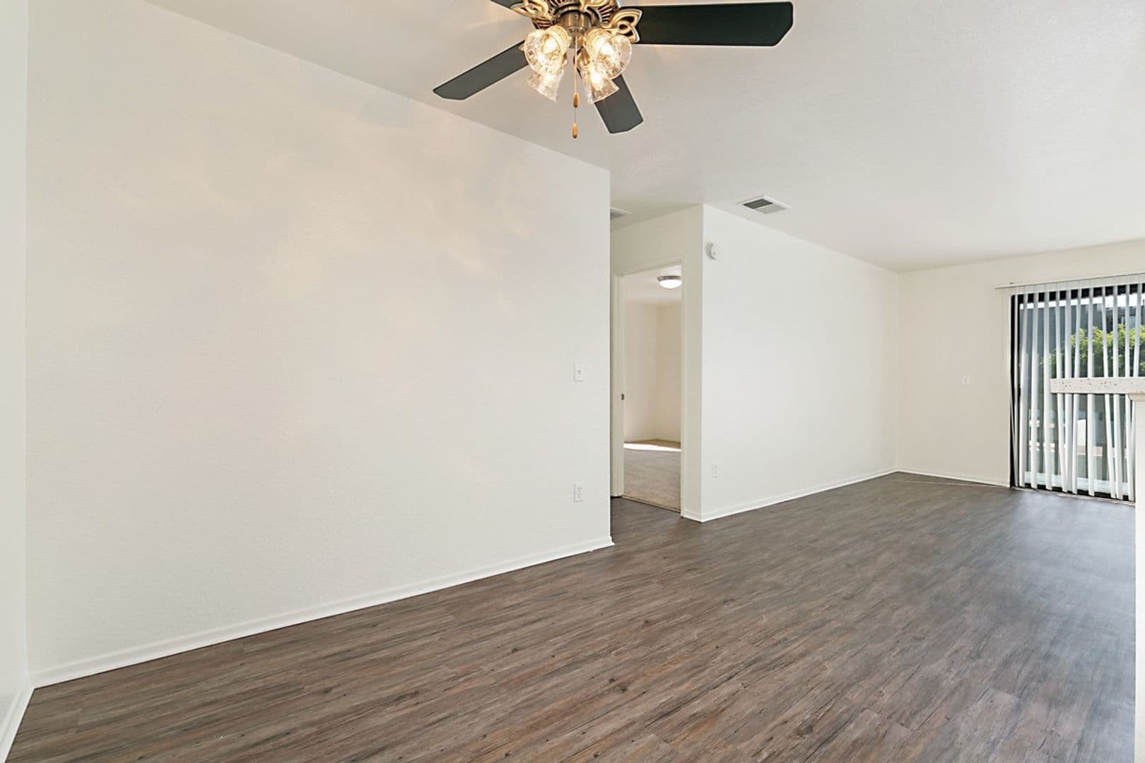 Anaheim Apartment: 2560 W. La Palma Avenue