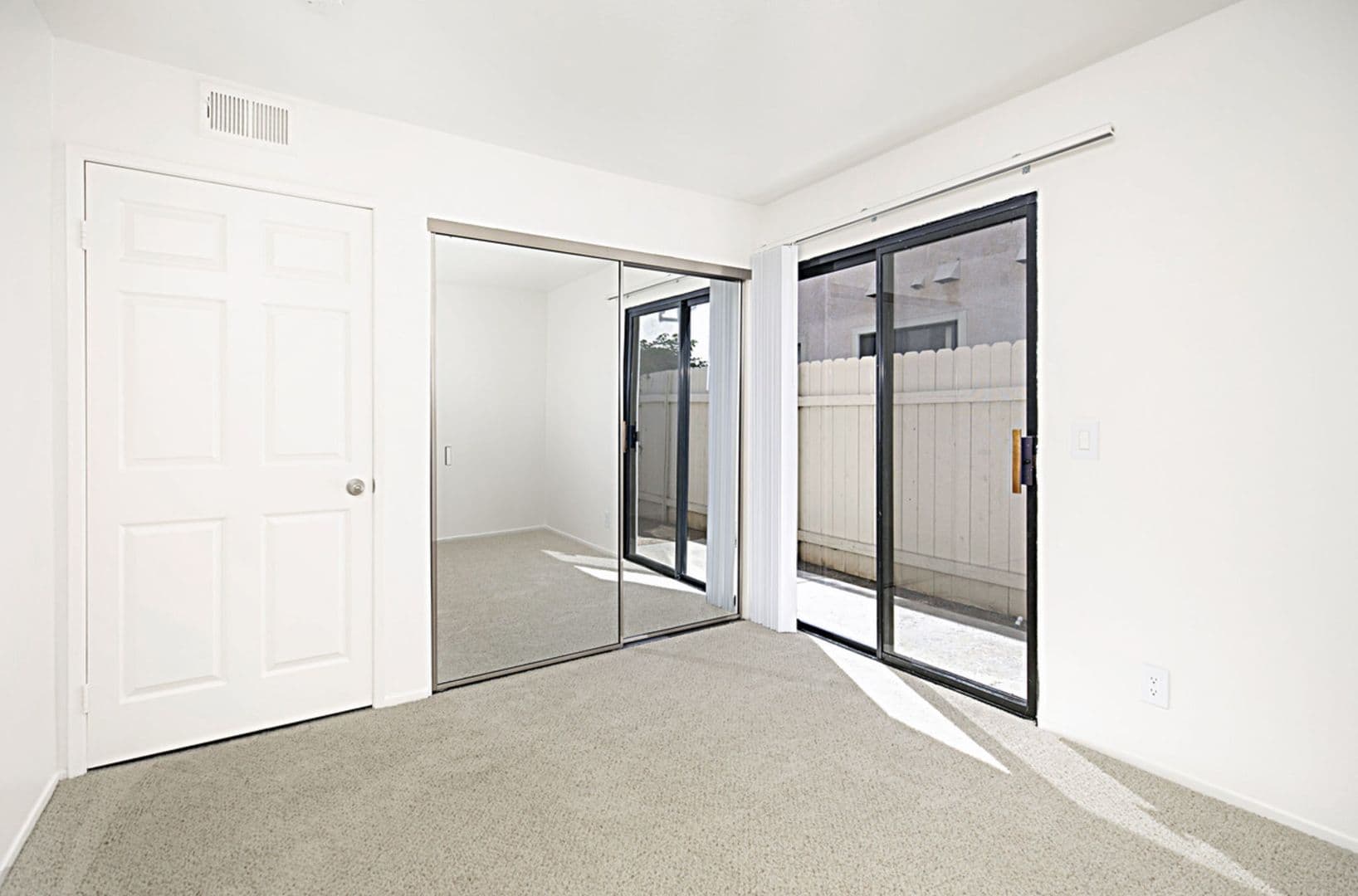 Costa Mesa Apartment: 2567 Orange Avenue