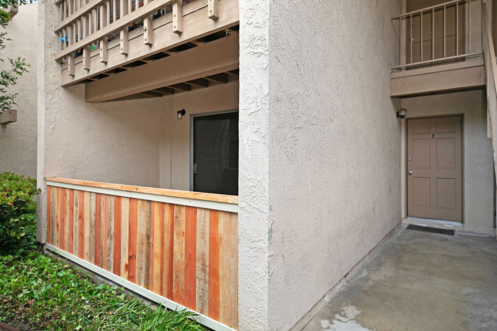 Costa Mesa Apartment: 2324 & 2332 Elden Avenue