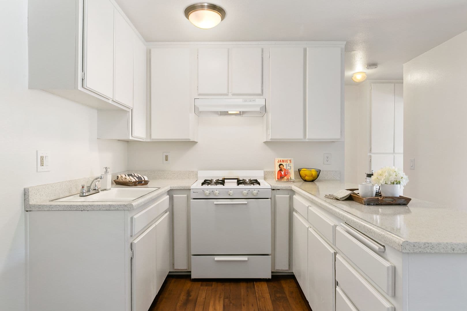 San Pedro Apartment: 515 South Meyler St., 917 & 919 West 5th Street
