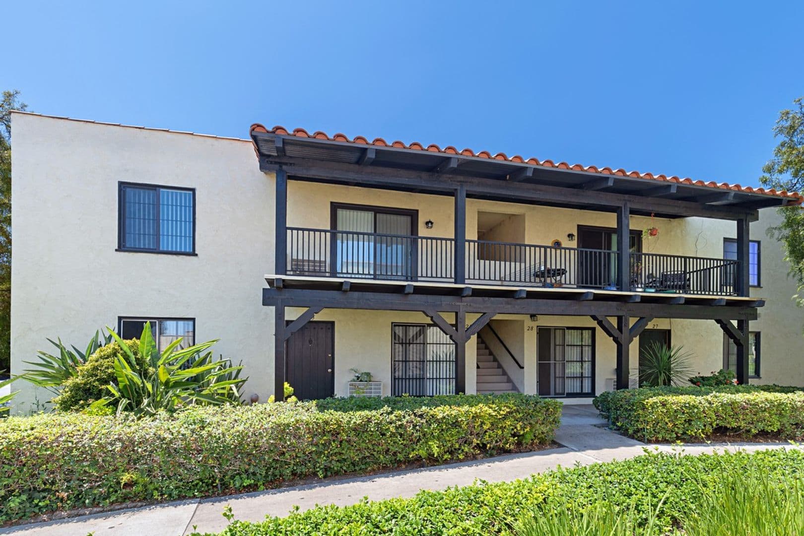Tustin Apartment: 1731 Mitchell Avenue