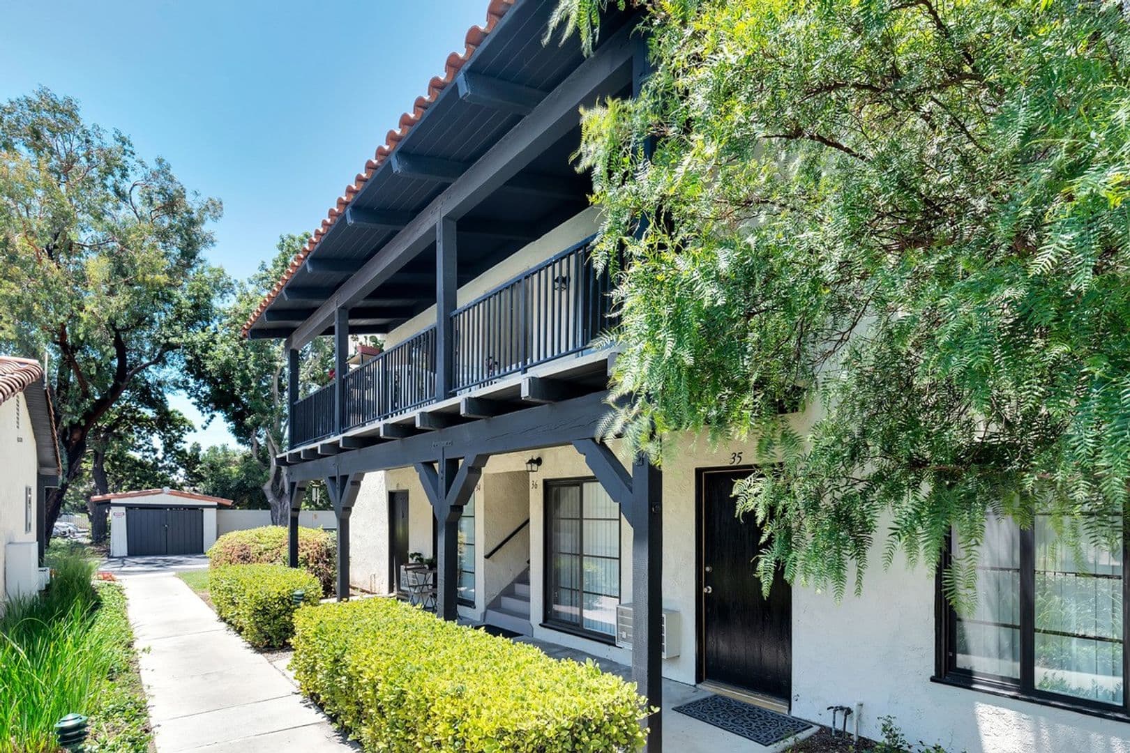 Tustin Apartment: 1731 Mitchell Avenue