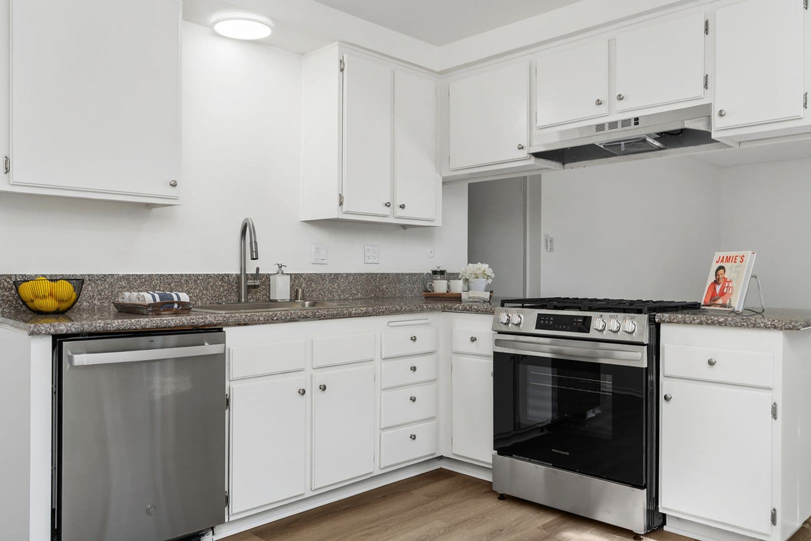 Orange Apartment: 1410-1450 E. Grove Ave. & 1968-2097 N. Lincoln