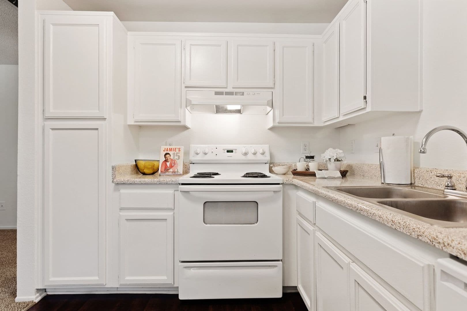 Corona Apartment: 125  N. Buena Vista Ave