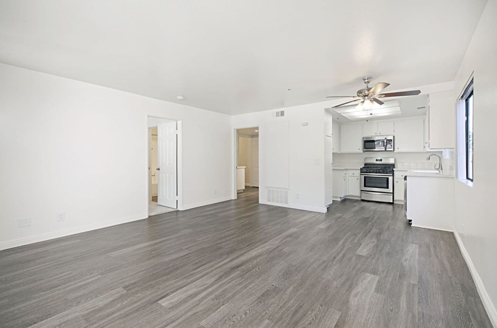 Costa Mesa Apartment: 2567 Orange Avenue