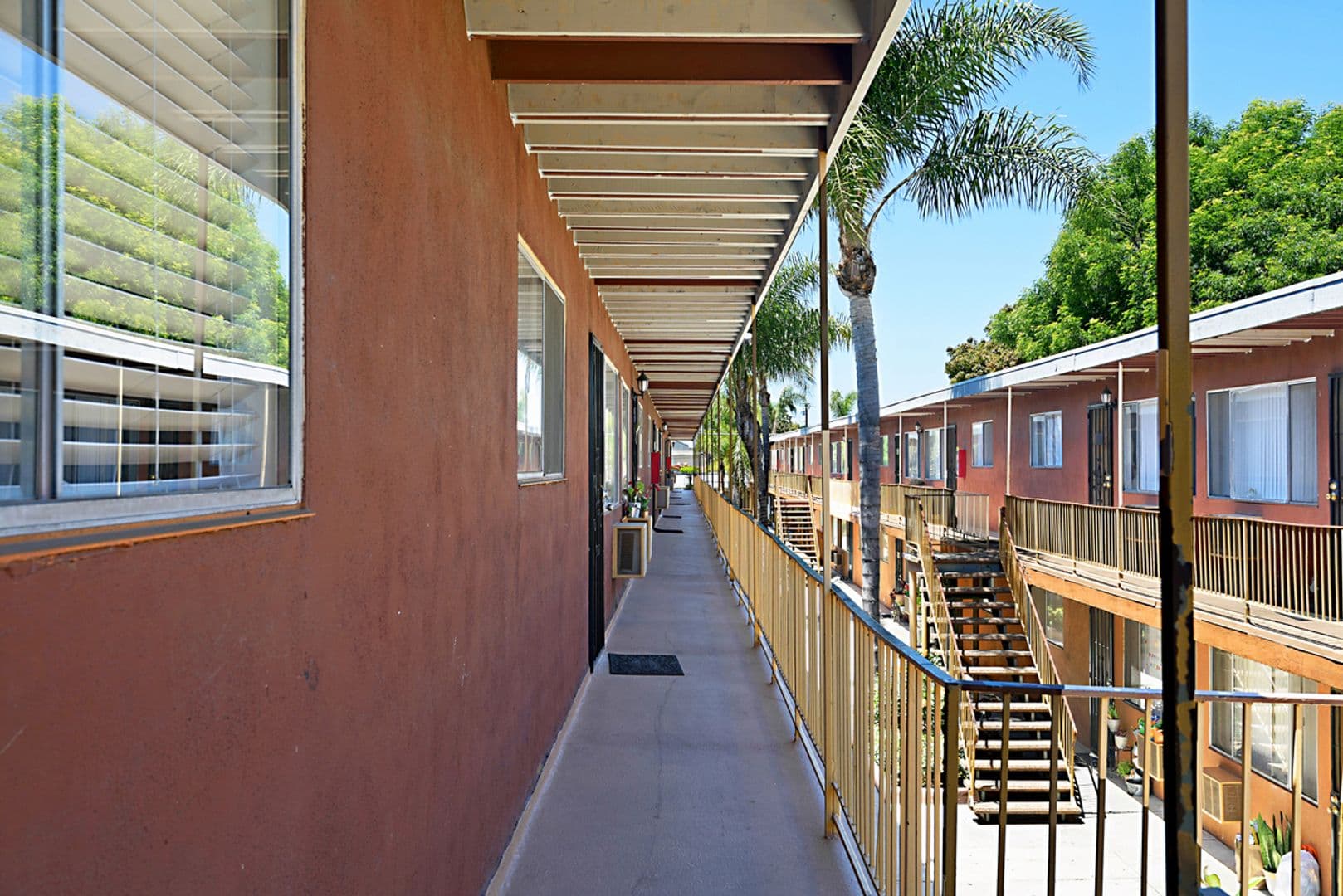 Bellflower Apartment: 15719 Eucalyptus Avenue