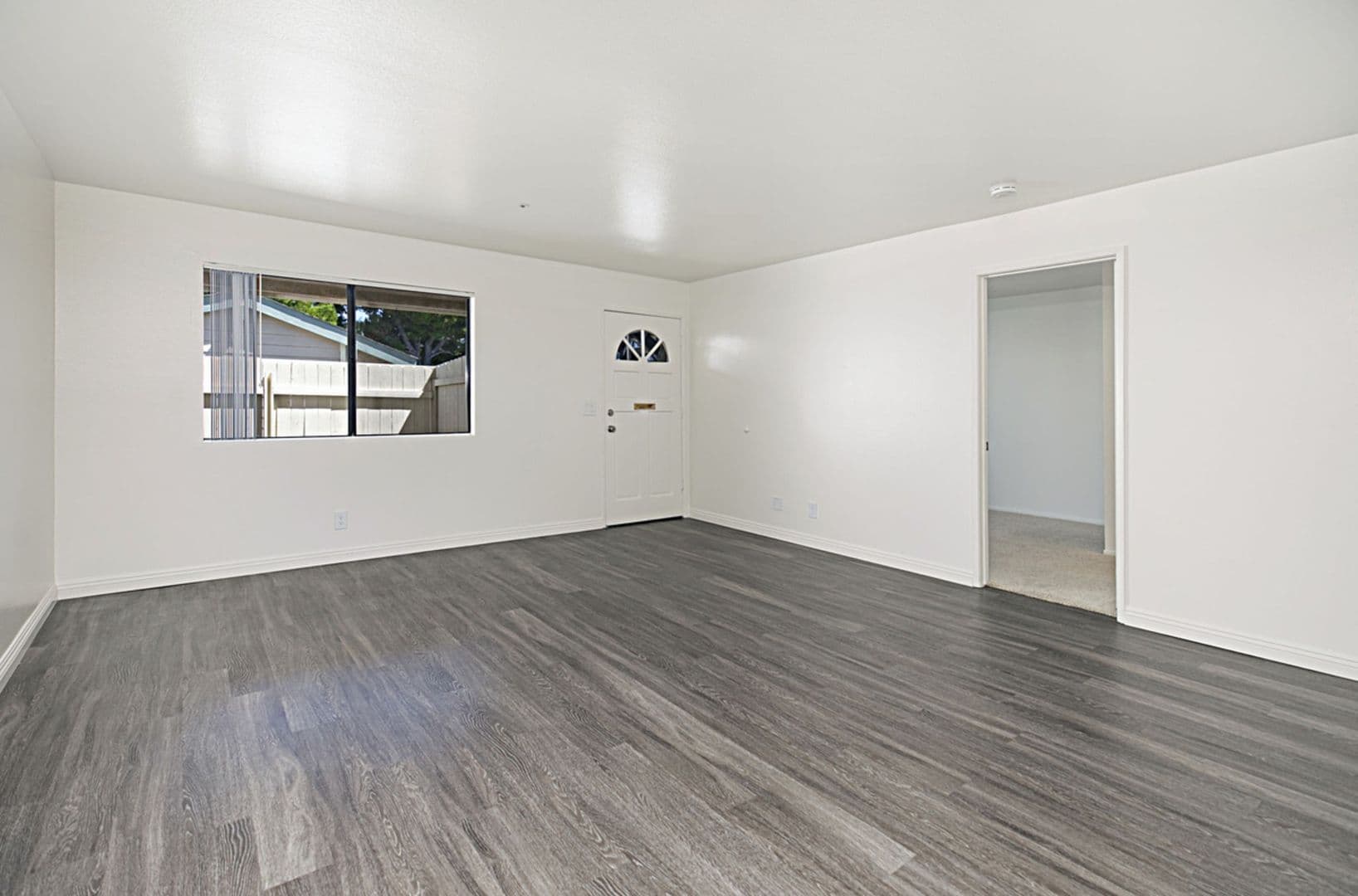 Costa Mesa Apartment: 2567 Orange Avenue