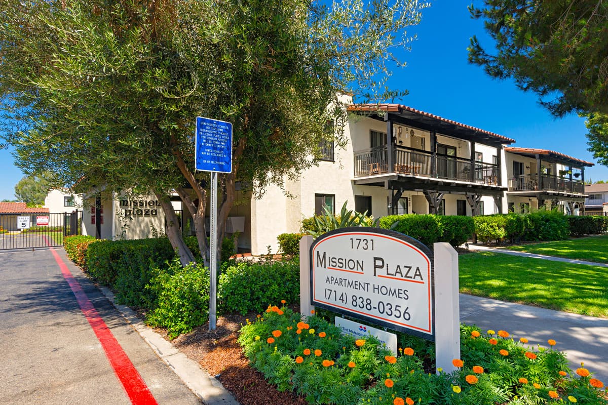 Tustin Apartment: 1731 Mitchell Avenue