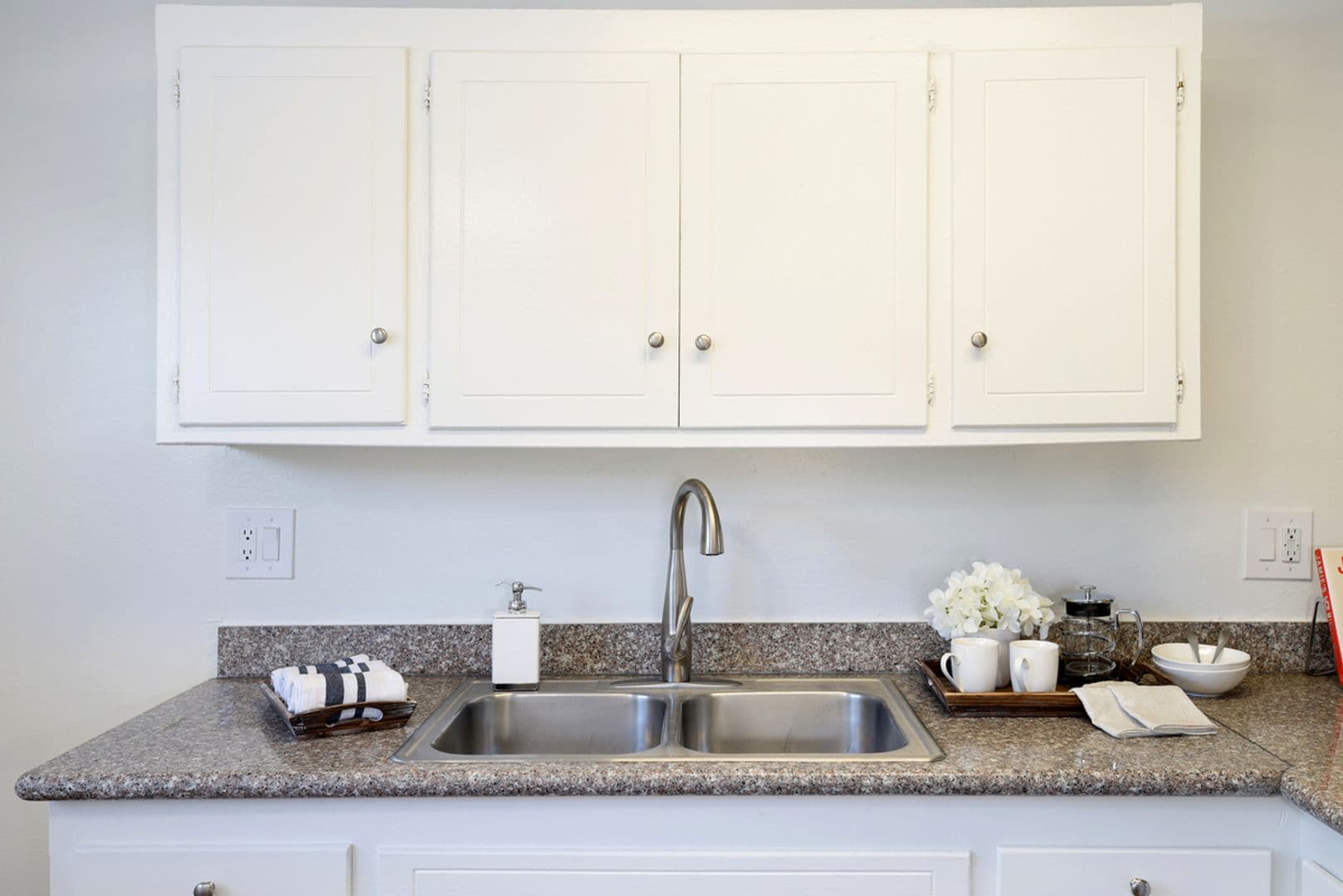 Bellflower Apartment: 15719 Eucalyptus Avenue