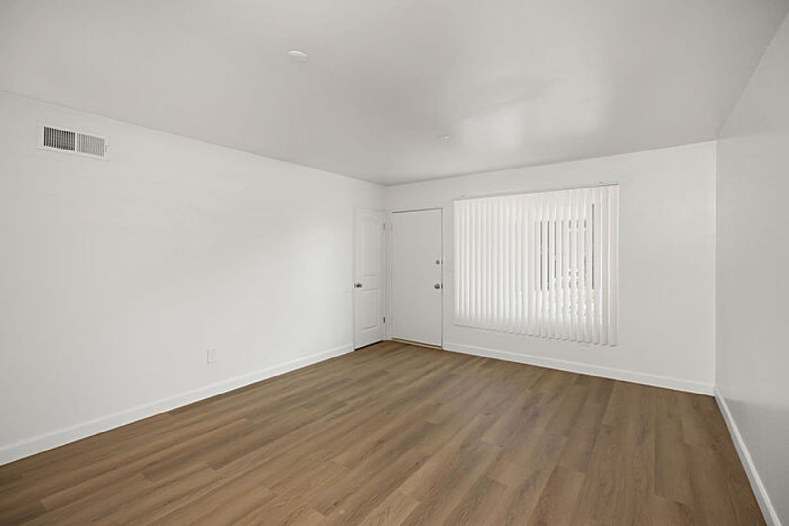 Tustin Apartment: 1651 Mitchell Avenue