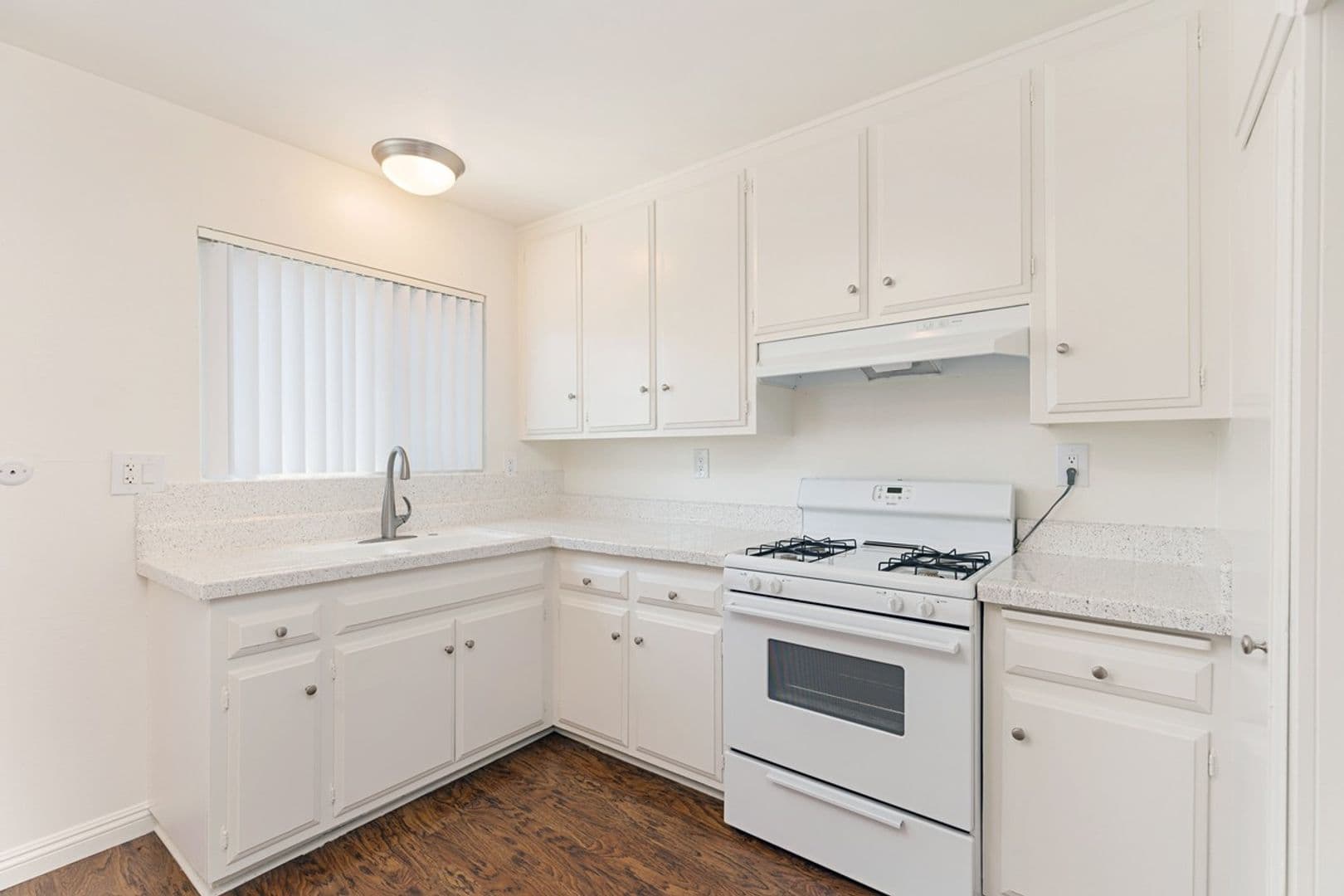 Tustin Apartment: 1731 Mitchell Avenue
