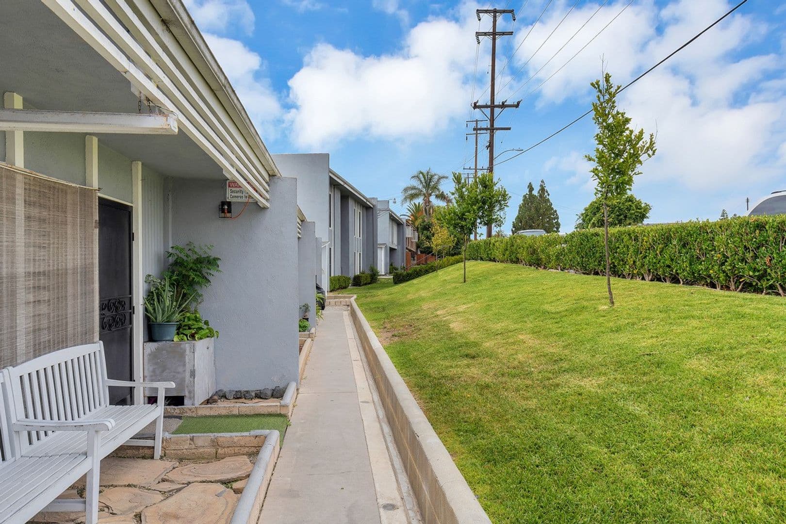 Costa Mesa Apartment: 2244-2250 Canyon Drive