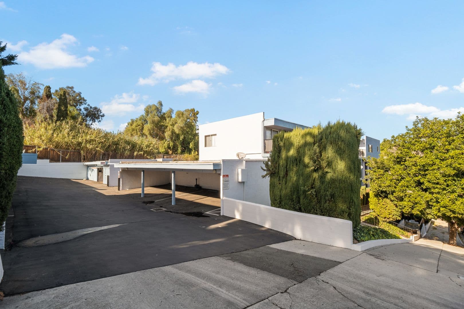 San Pedro Apartment: 515 South Meyler St., 917 & 919 West 5th Street