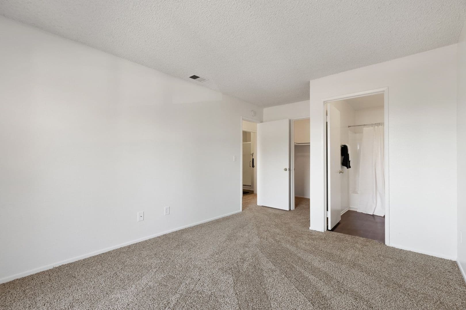 Corona Apartment: 125  N. Buena Vista Ave