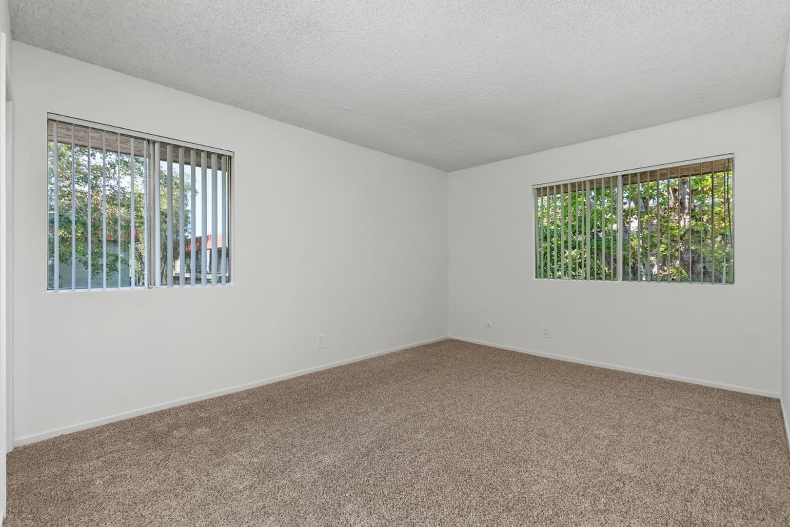 Orange Apartment: 1410-1450 E. Grove Ave. & 1968-2097 N. Lincoln
