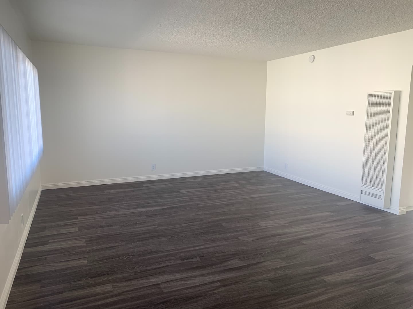 Paramount Apartment: 7329 Richfield Street