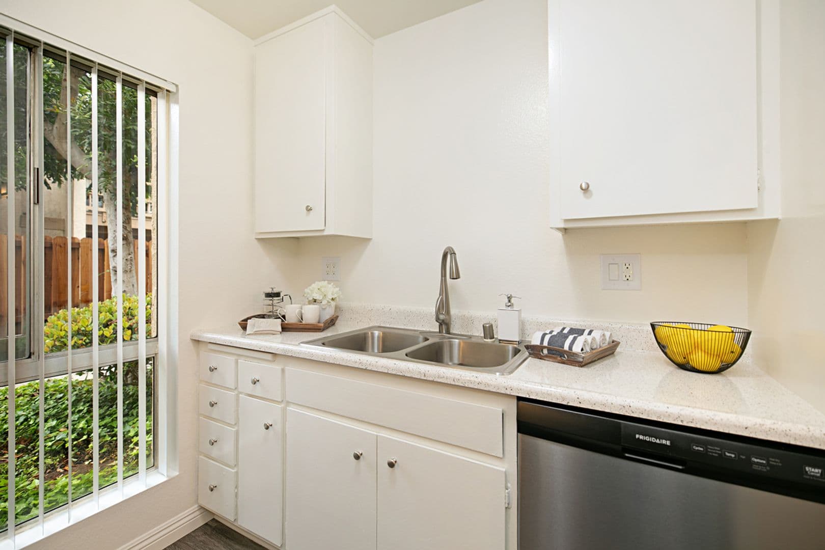 Costa Mesa Apartment: 2324 & 2332 Elden Avenue