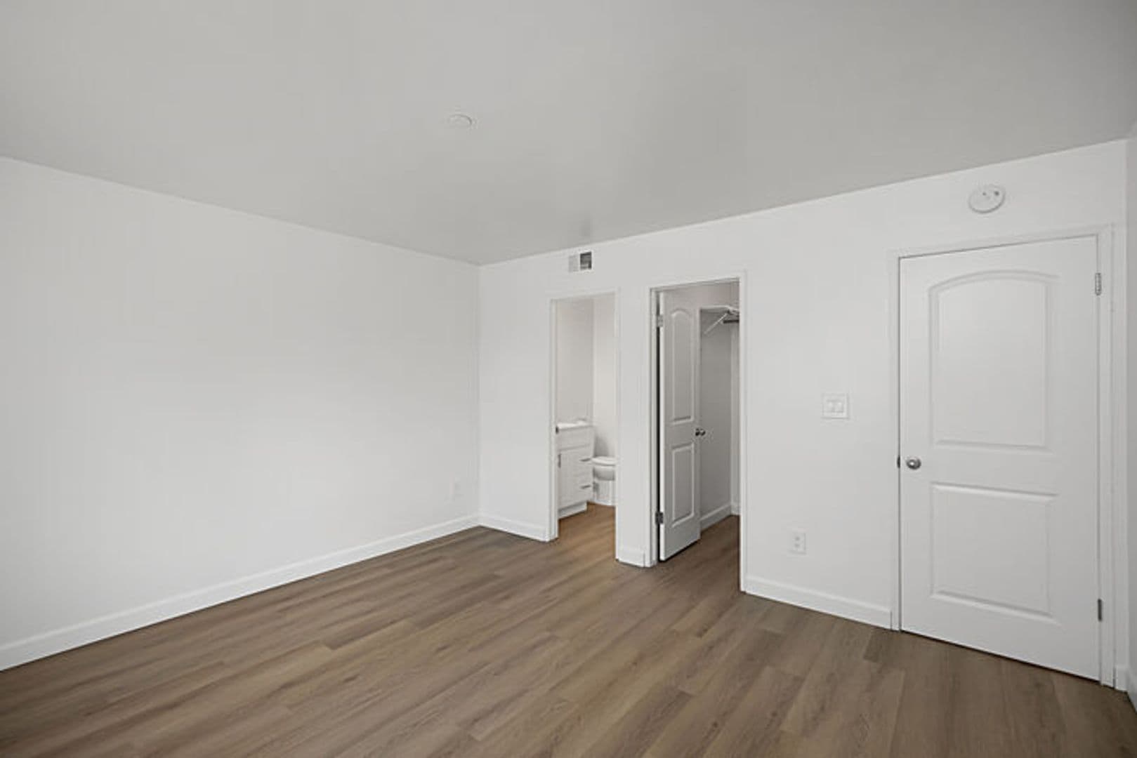 Tustin Apartment: 1651 Mitchell Avenue
