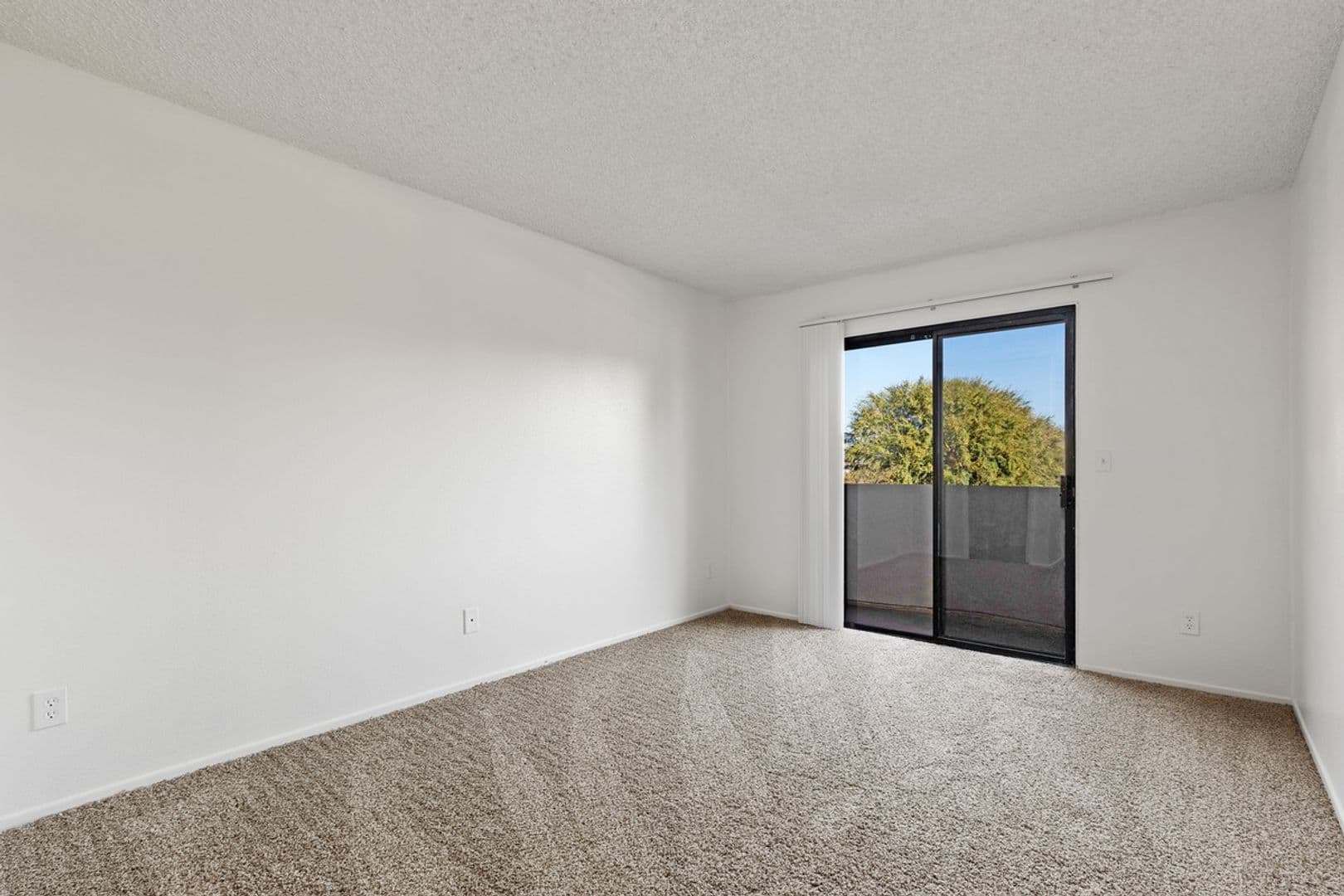Corona Apartment: 125  N. Buena Vista Ave