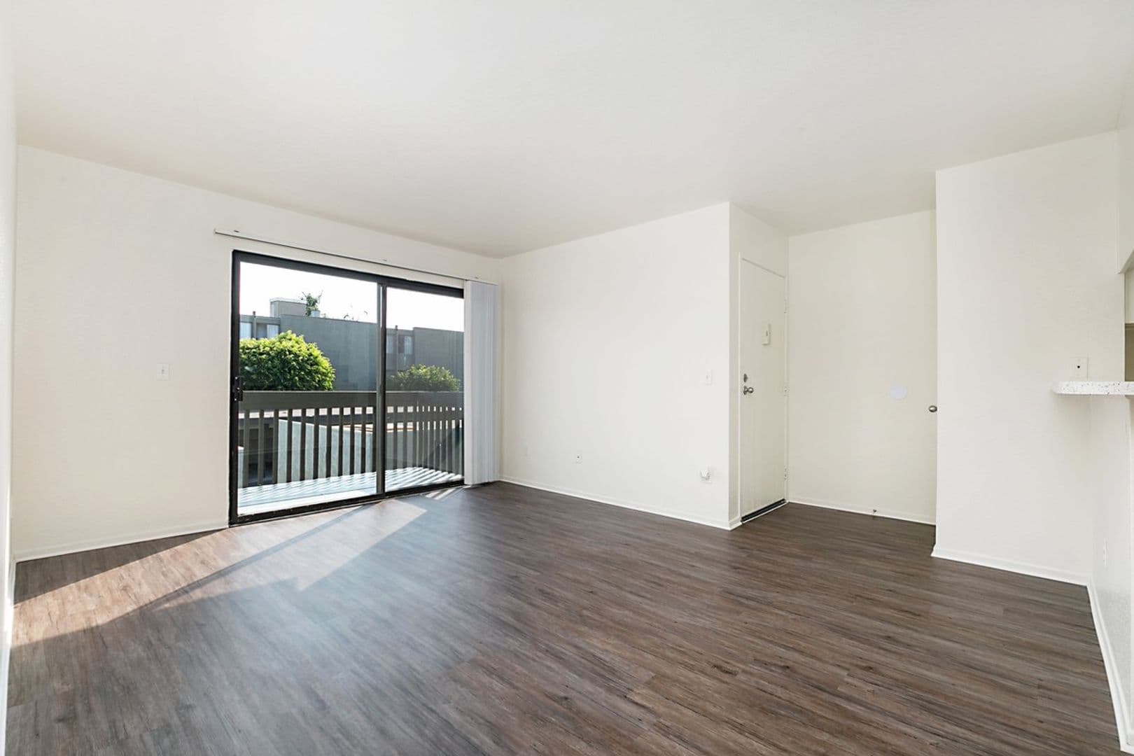 Anaheim Apartment: 2560 W. La Palma Avenue