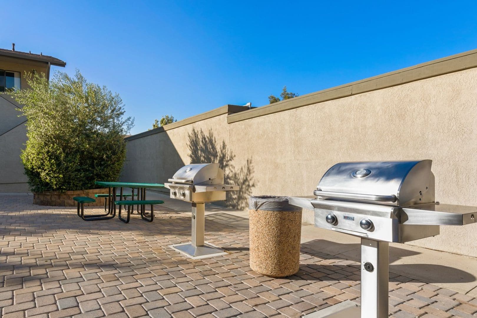 Corona Apartment: 125  N. Buena Vista Ave