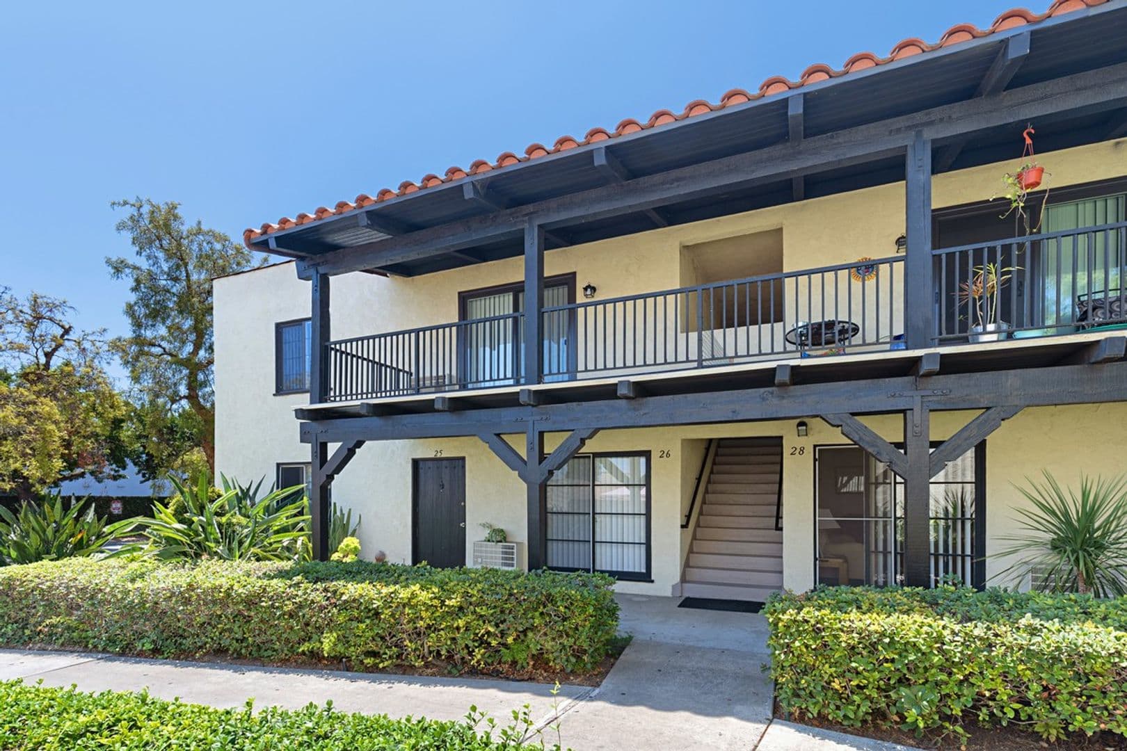 Tustin Apartment: 1731 Mitchell Avenue