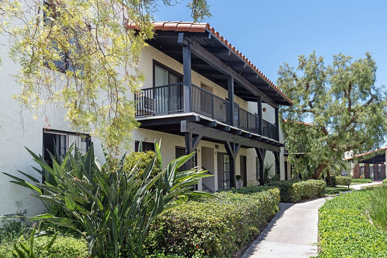 Tustin Apartment: 1731 Mitchell Avenue