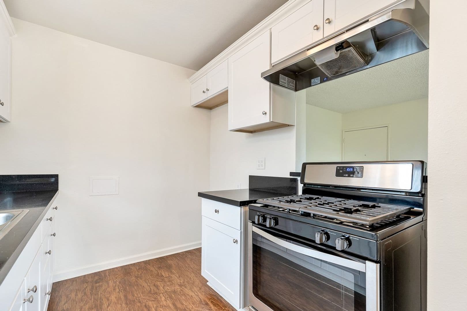 Costa Mesa Apartment: 2244-2250 Canyon Drive