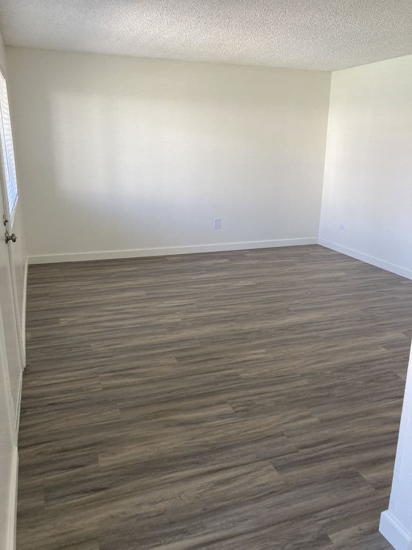Oceanside Apartment: 266  N.  El Camino Real