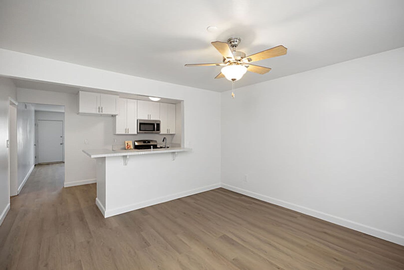 Tustin Apartment: 1651 Mitchell Avenue