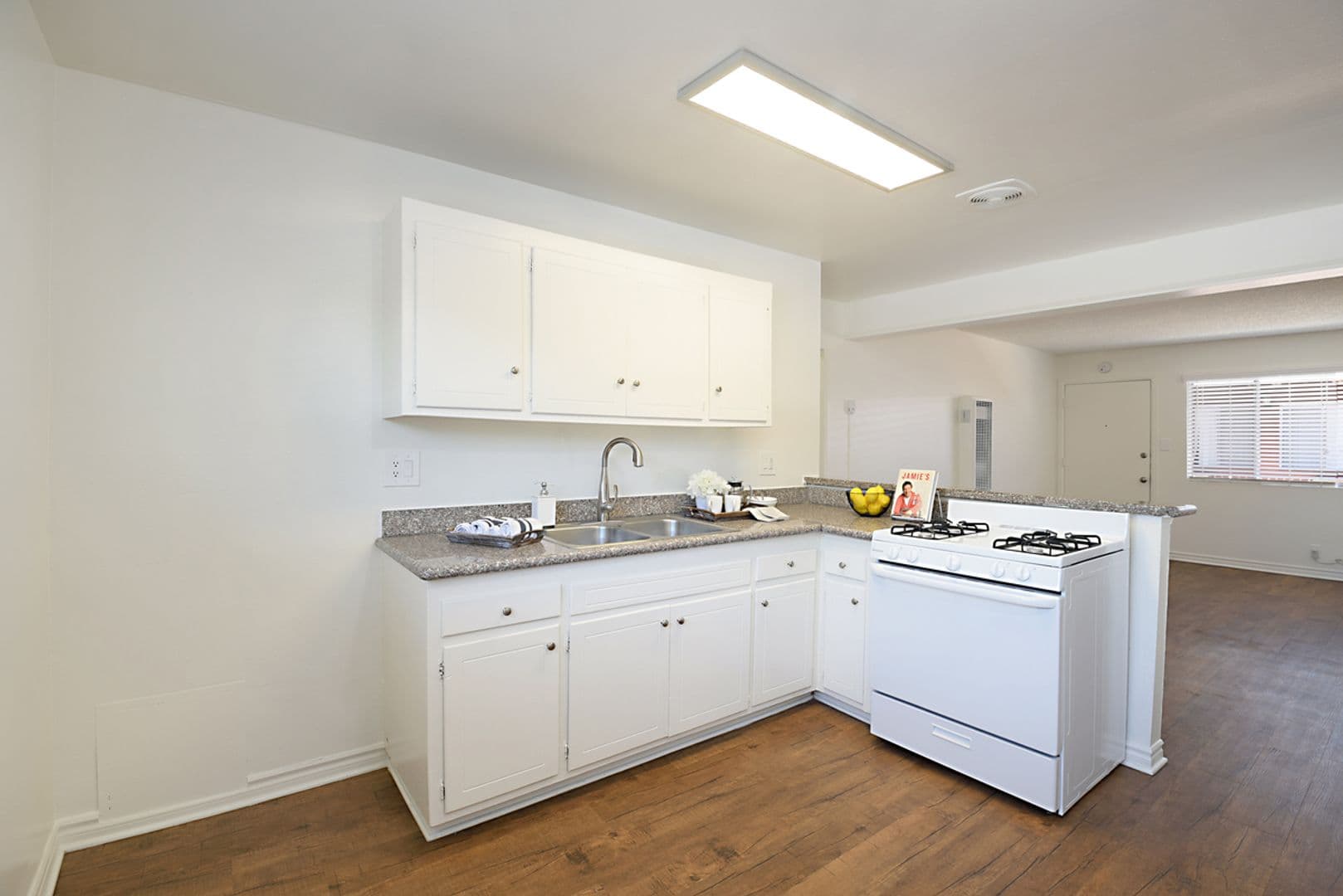 Bellflower Apartment: 15719 Eucalyptus Avenue