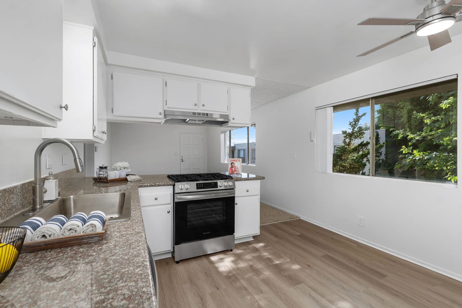 Orange Apartment: 1410-1450 E. Grove Ave. & 1968-2097 N. Lincoln