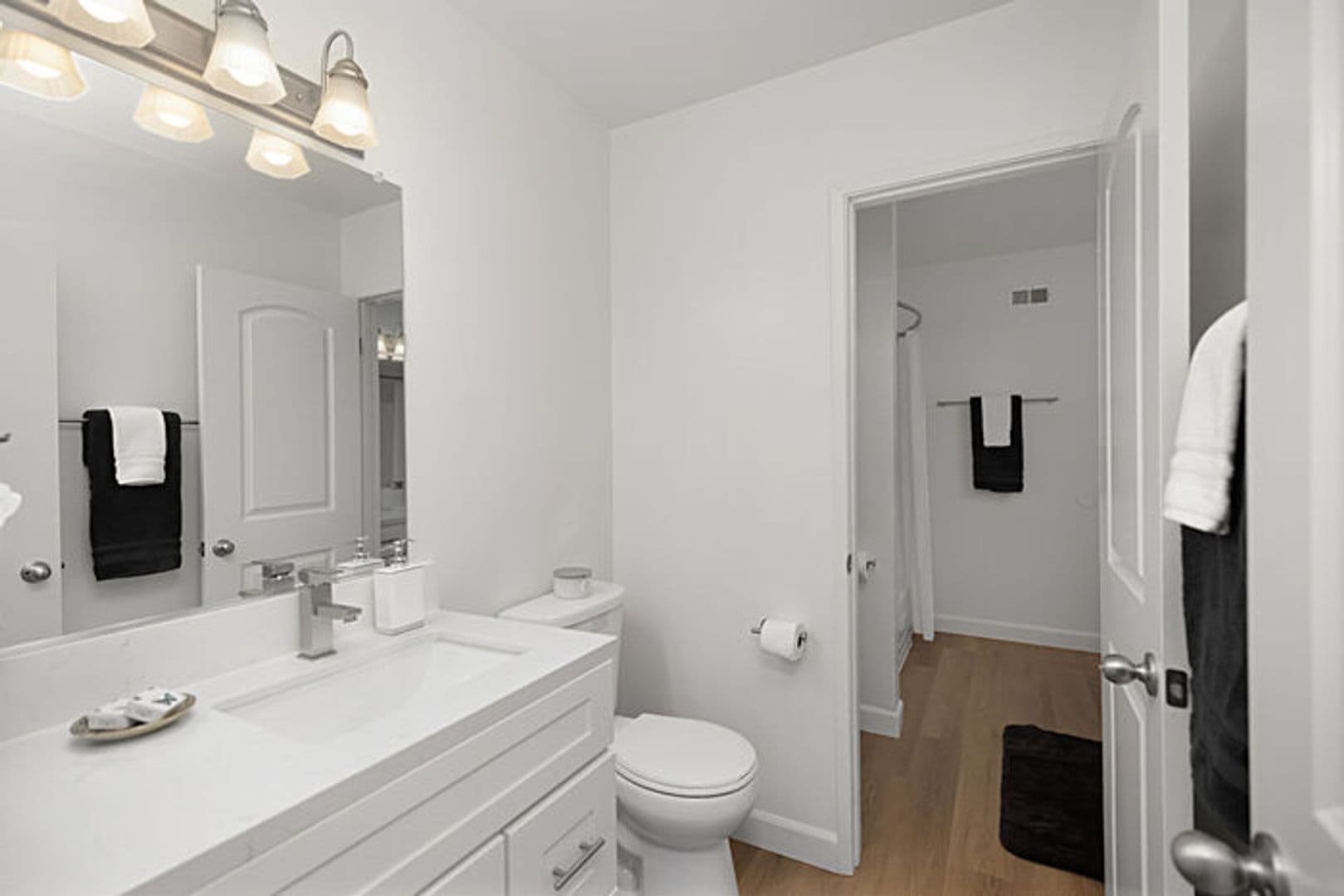 Tustin Apartment: 1651 Mitchell Avenue
