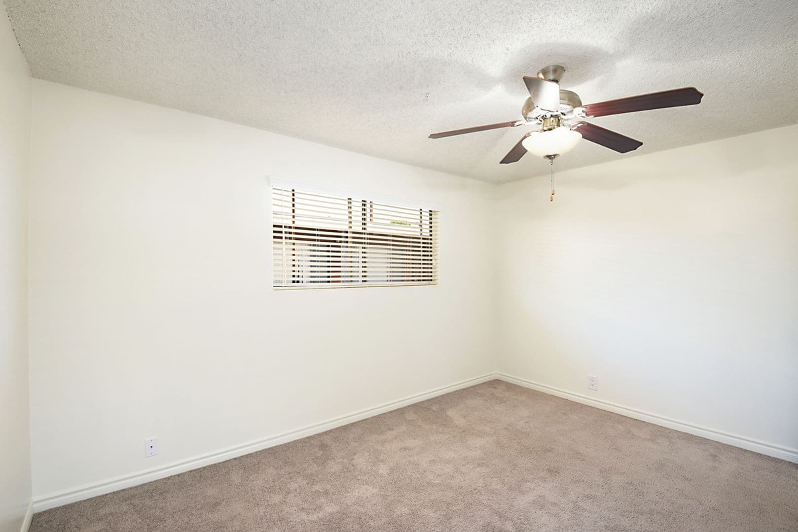 Bellflower Apartment: 15719 Eucalyptus Avenue