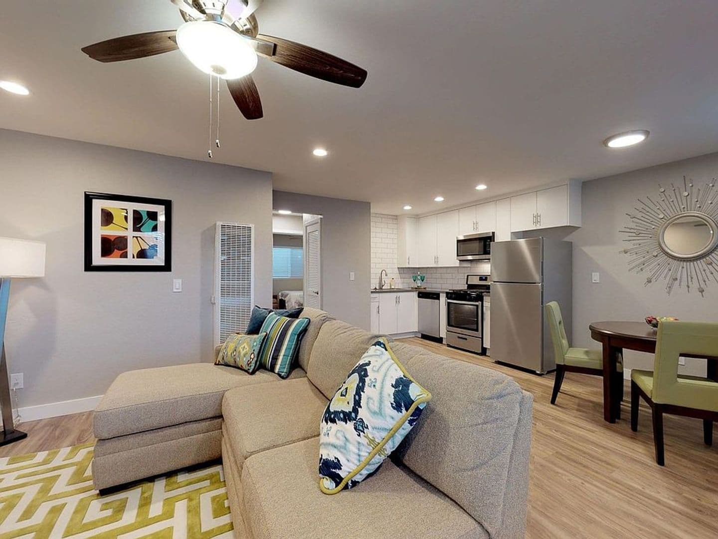 Fallbrook Apartment: 303 W Clemmens Lane