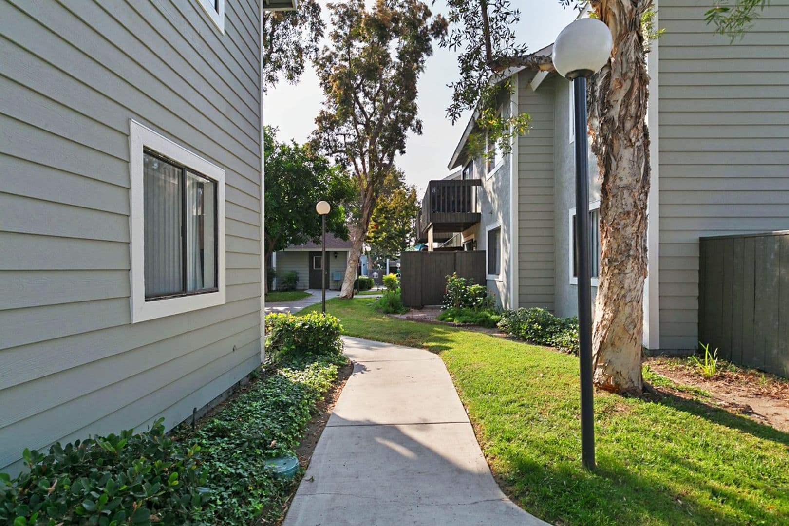 Anaheim Apartment: 2560 W. La Palma Avenue