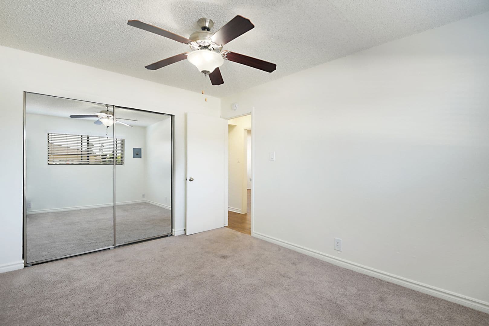Bellflower Apartment: 15719 Eucalyptus Avenue