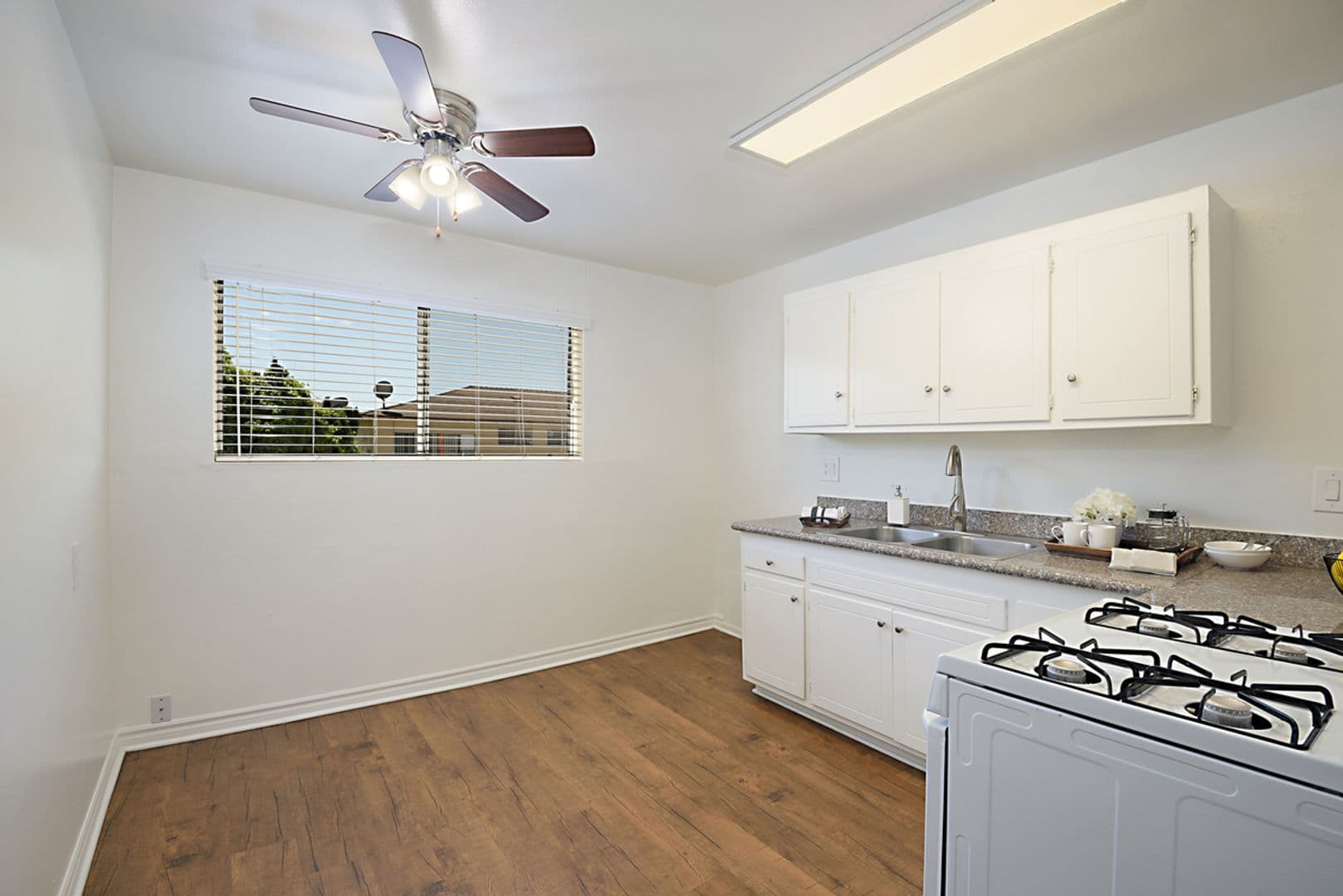 Bellflower Apartment: 15719 Eucalyptus Avenue
